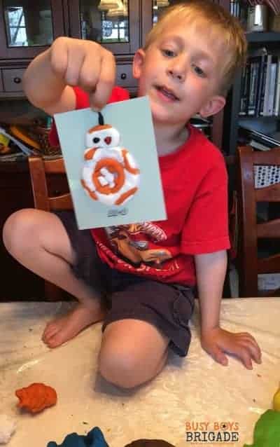 Got Star Wars fans? All ages will love these 20 free Star Wars cards for playdough fun & more!