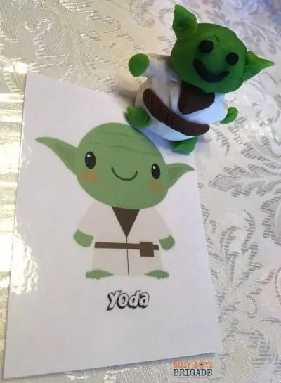 Star Wars fans in your family? Get these 20 free Star Wars cards for playdough fun & more!