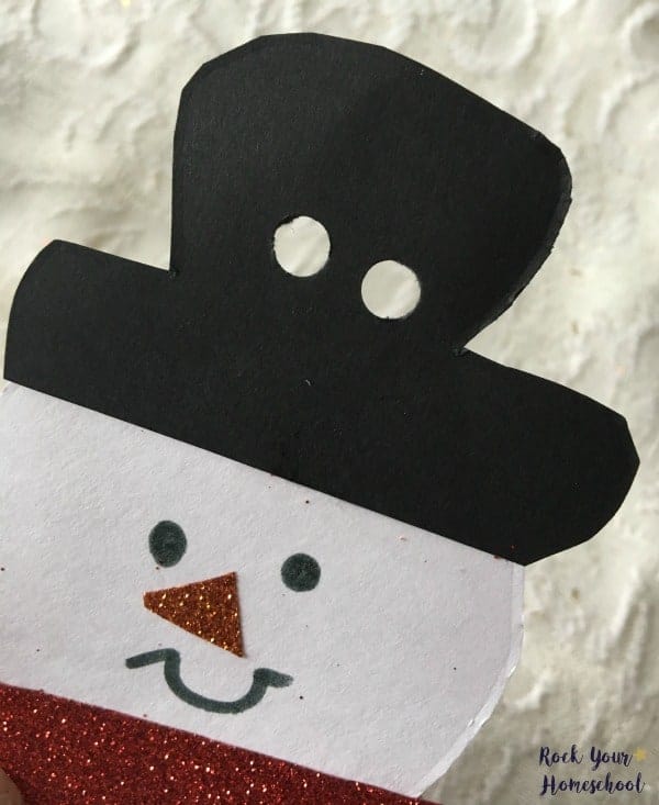 Try this easy snowman craft for winter fun with your kids.