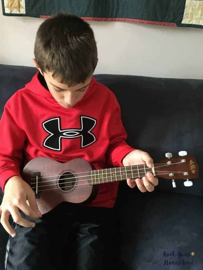 Learn with your kids! Try the ukulele & find out how this musical instrument will add learning fun to your family.