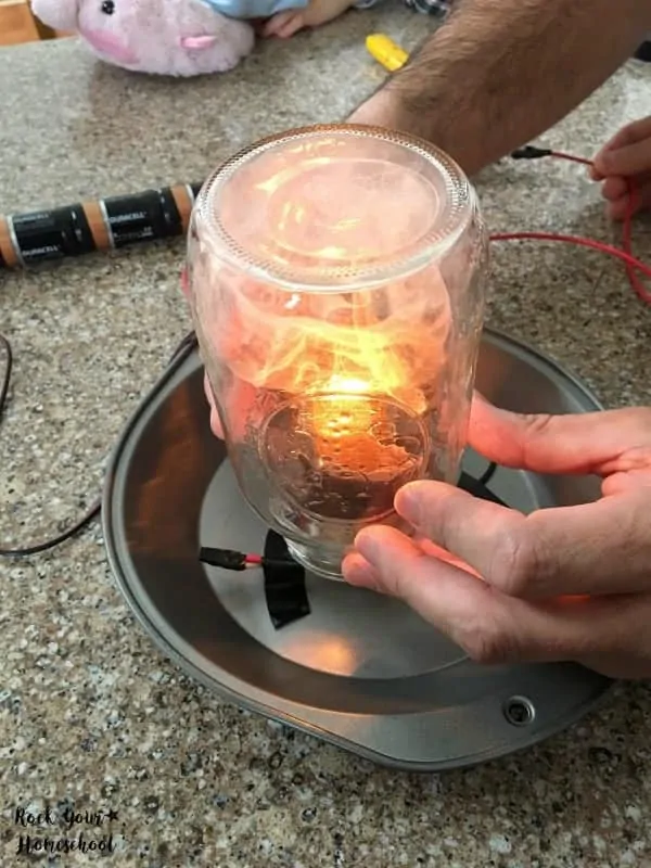 You kids will love this hands-on project for building a light bulb found in this online Thomas Edison unit study.