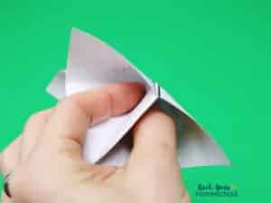 Discover how to make & use this cootie catcher for a fun Earth Day activity.