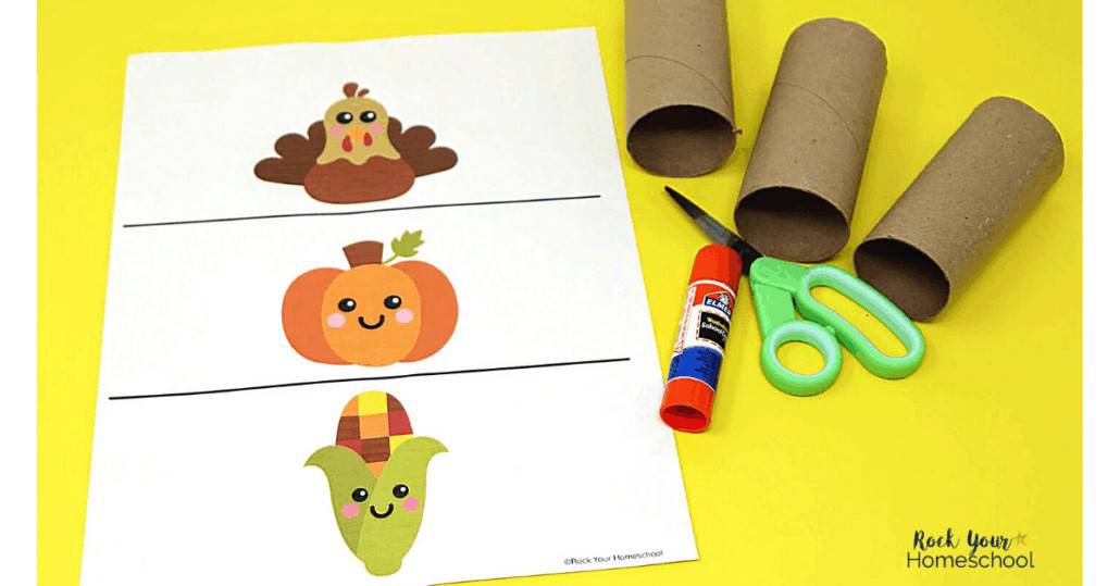 These free Thanksgiving toilet paper roll figures are frugal & easy activities to enjoy with your kids.