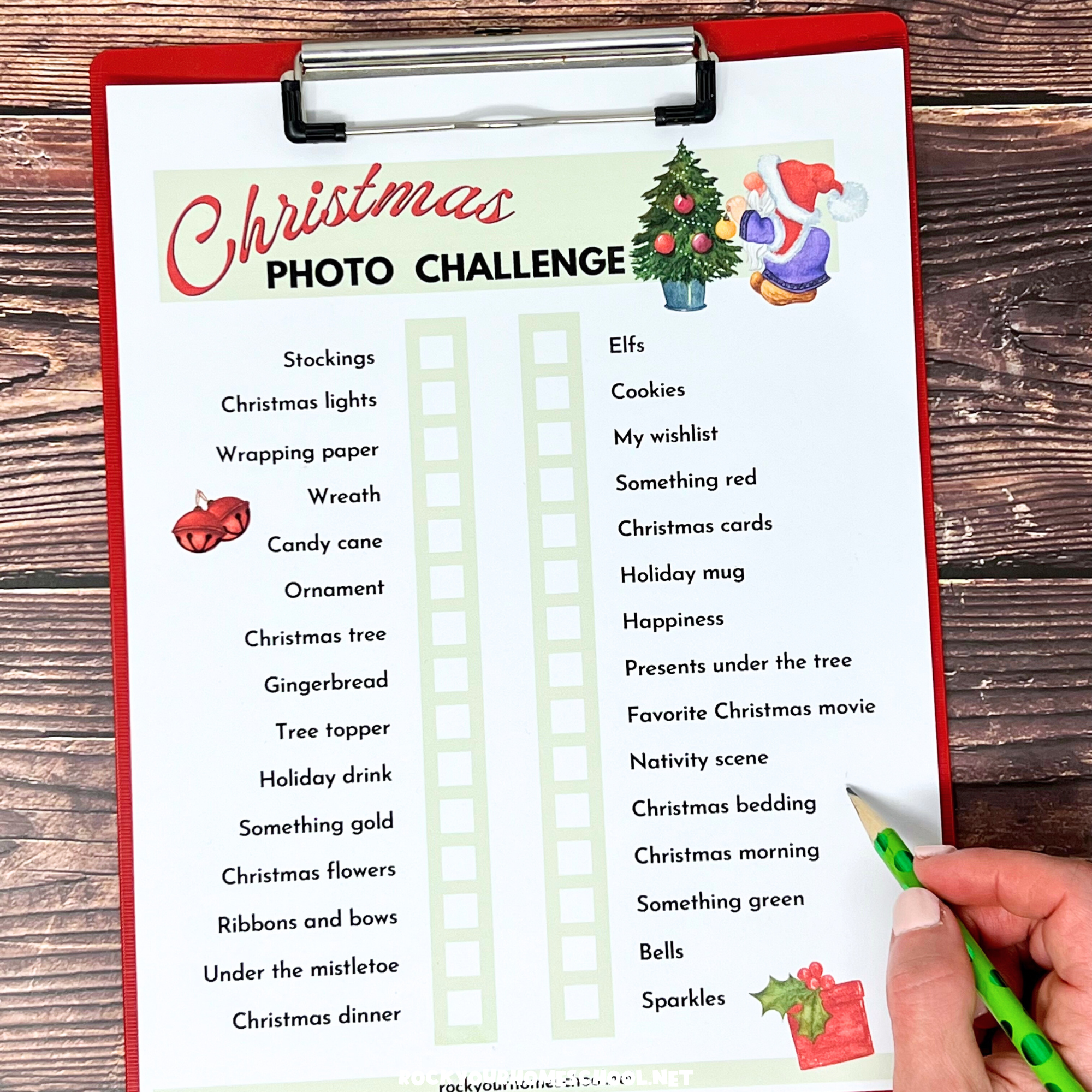 Example of free printable Christmas photo challenge.