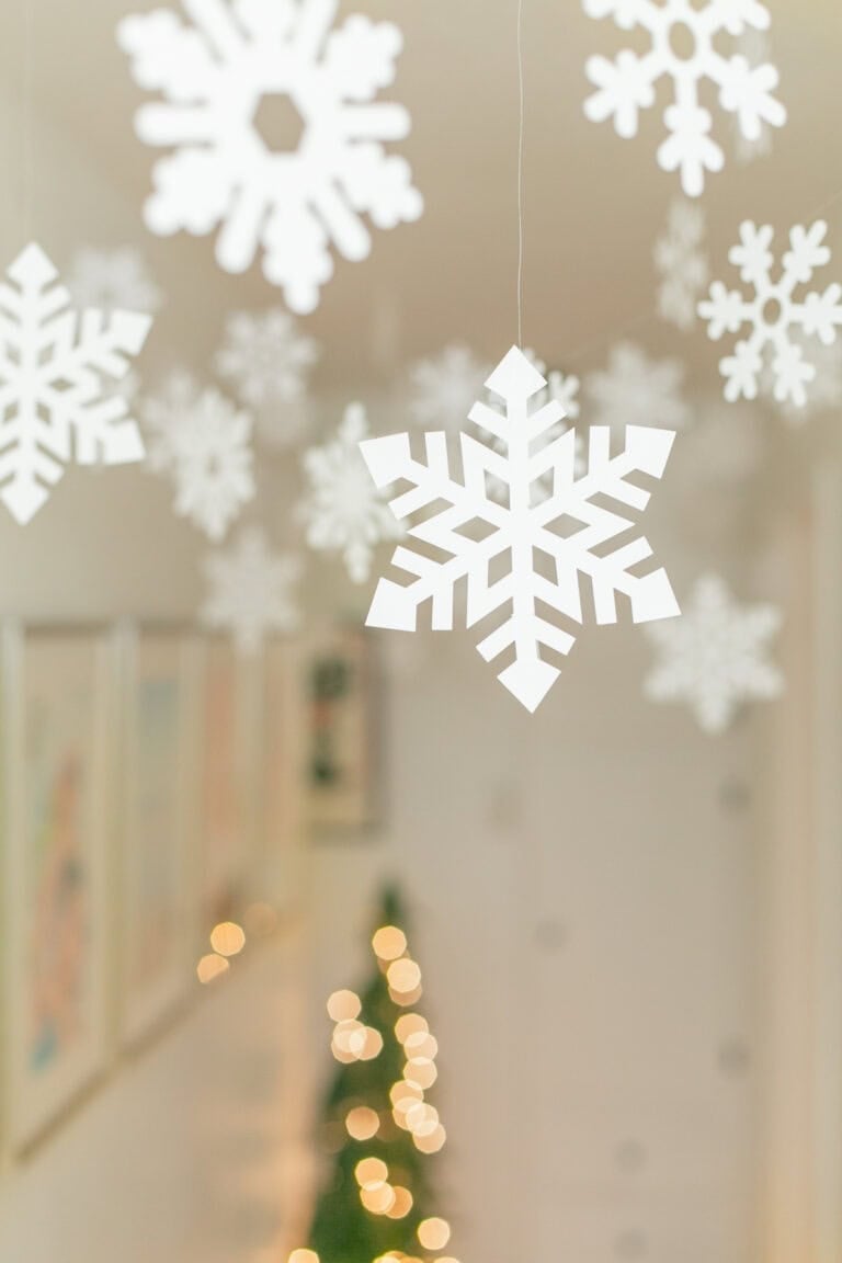 Examples of paper snowflake decorations.