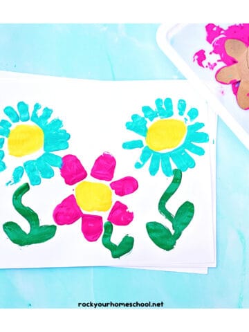 Example of toilet paper roll flower stamps for easy painting activity for kids.