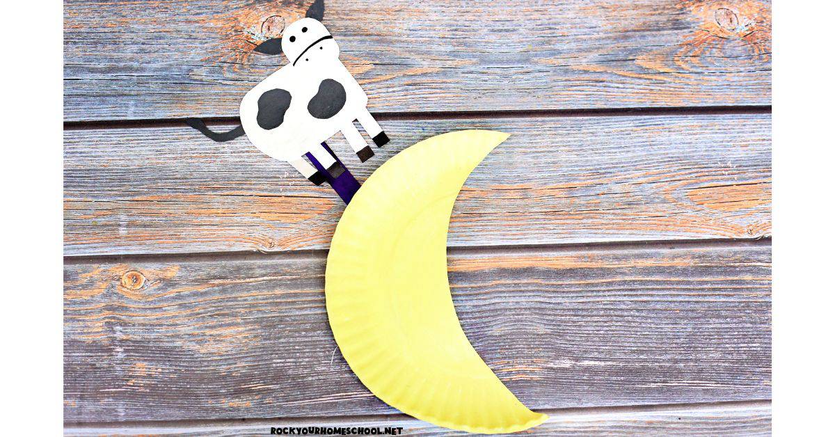 Example of paper plate Hey Diddle Diddle craft with moon and cow.