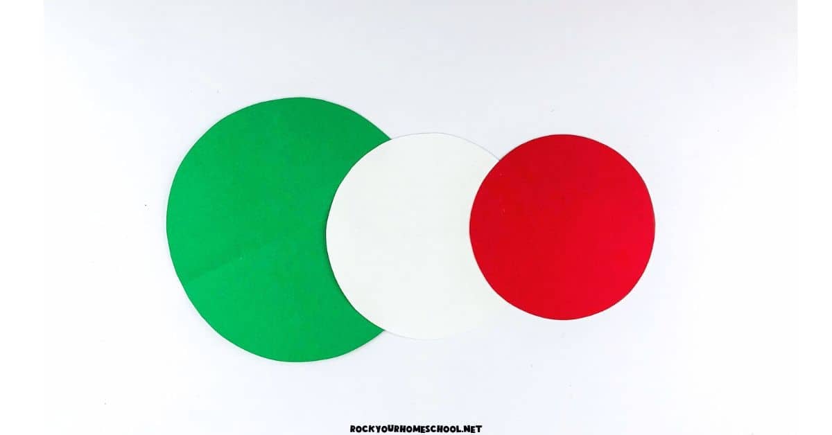 Paper circles in green, white, and red.